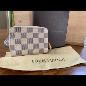 Brand new 100% Real Louis Vuitton Zippy wallet